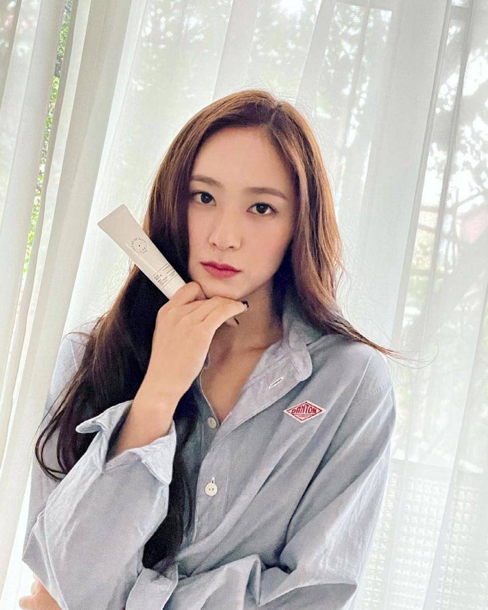 Krystal Jung (Instagram.com/vousmevoyez)