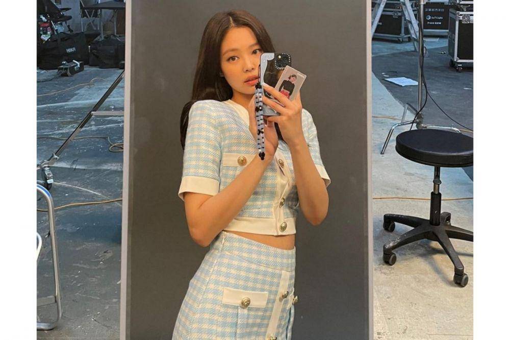 Jennie (instagram.com/jennierubyjane)
