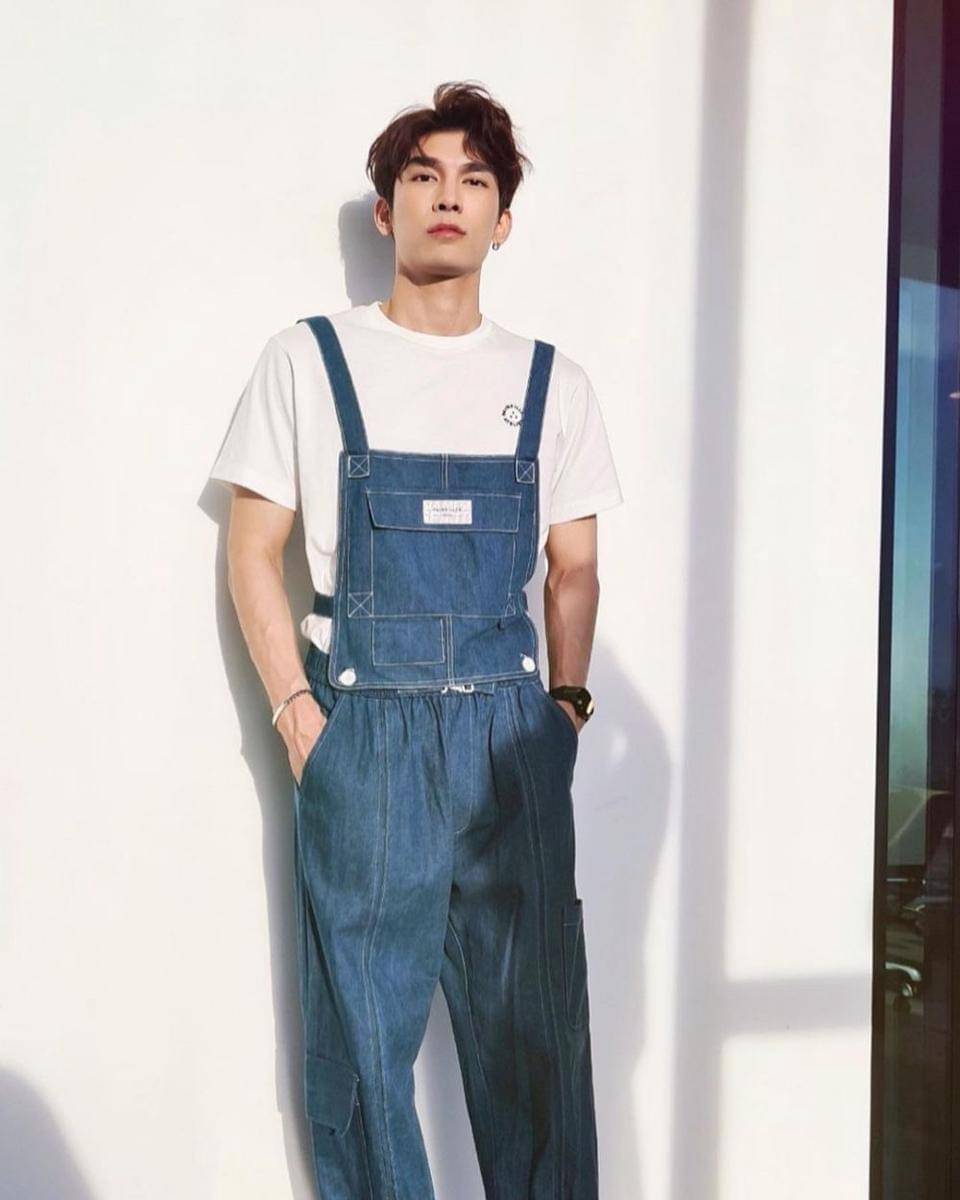 Mew Suppasit (instagram.com/mewsuppasit)