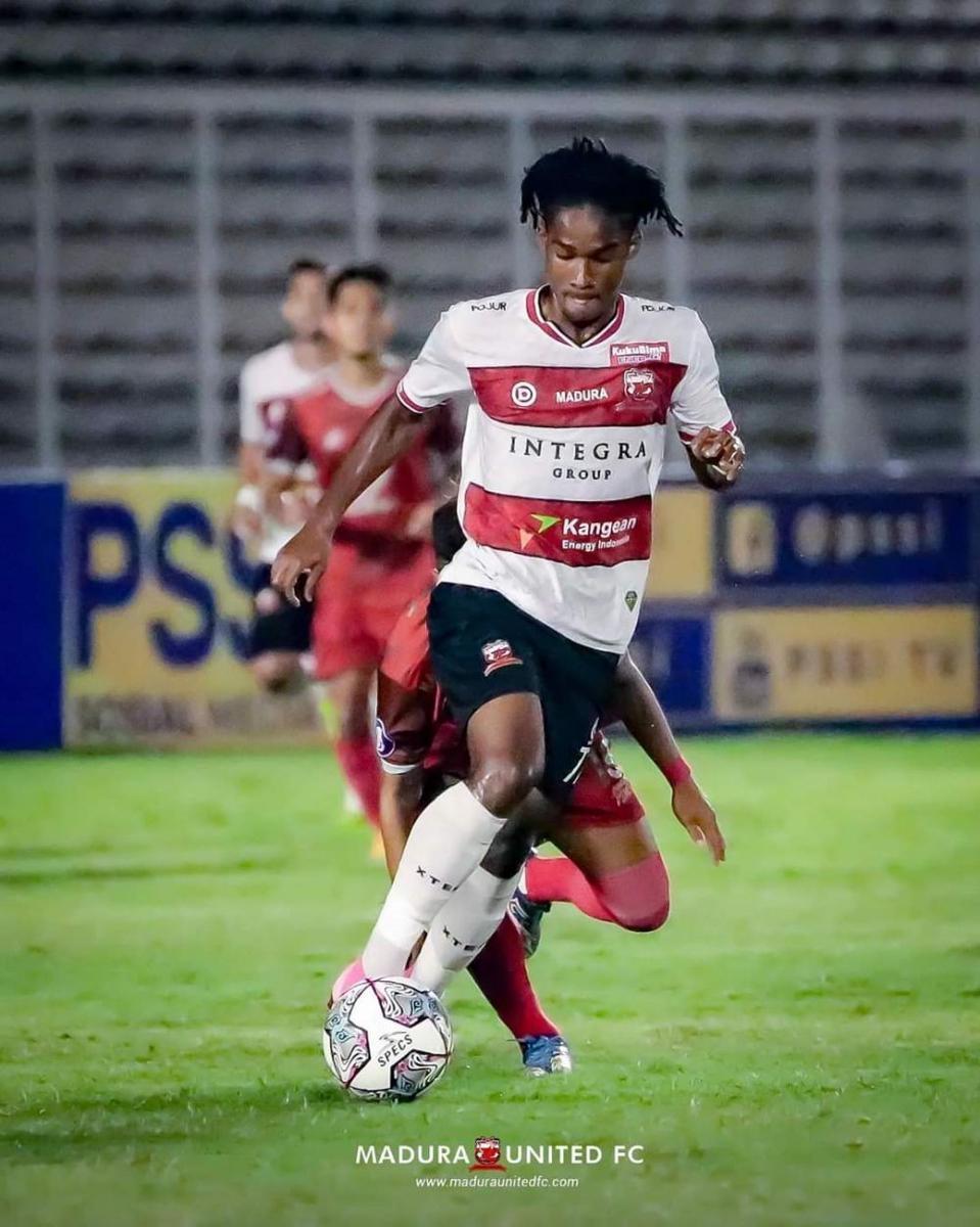 Pemain muda Madura United, Ronaldo Kwateh. (maduraunitedfc.com).