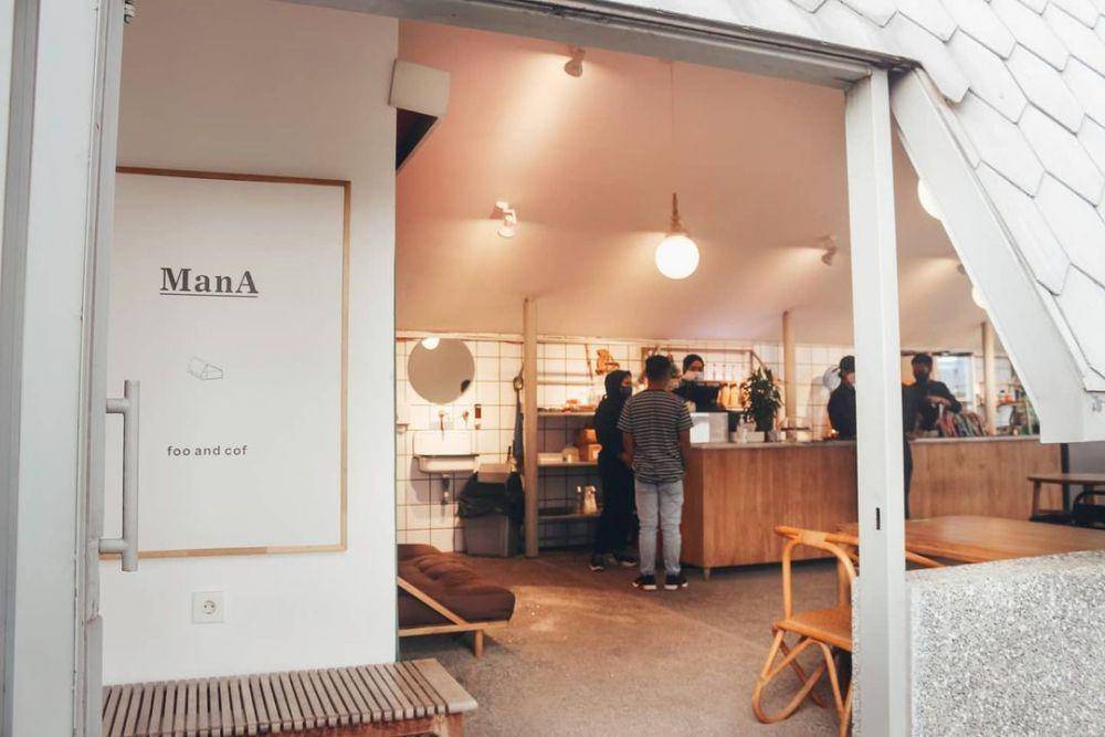 ManA foo and cof (instagram.com/manacafe.id)