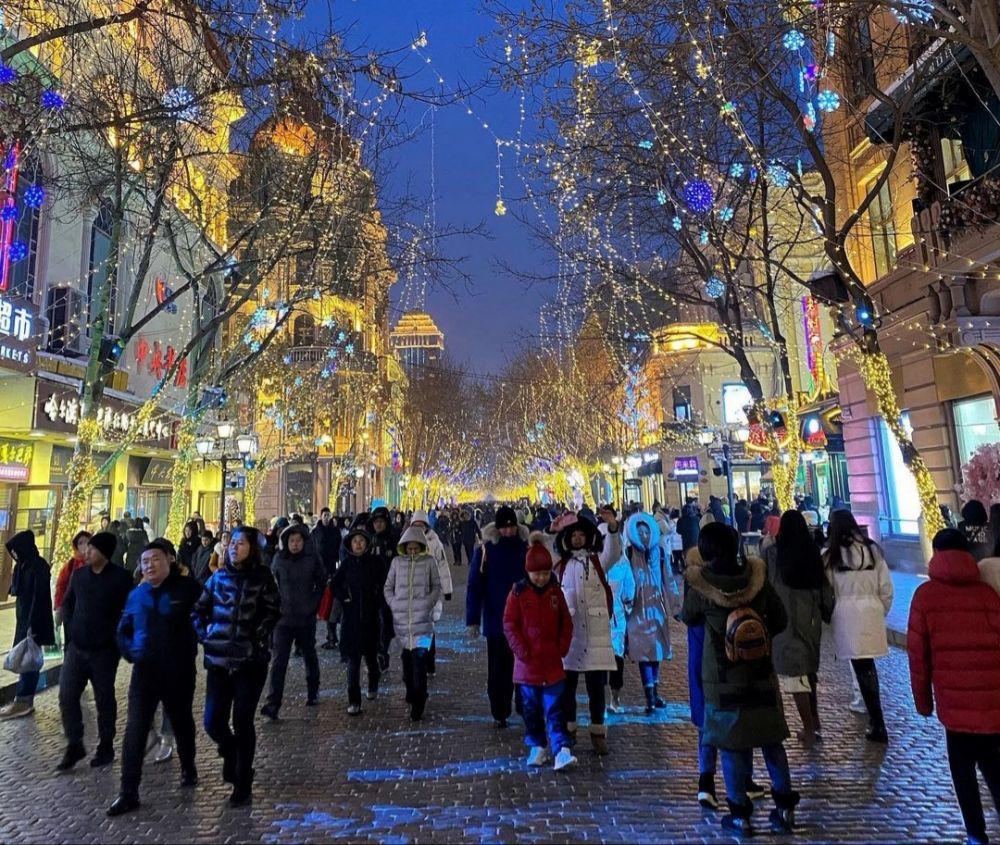 Zhongyang Pedestrian Street (instagram.com/jfredmrey)