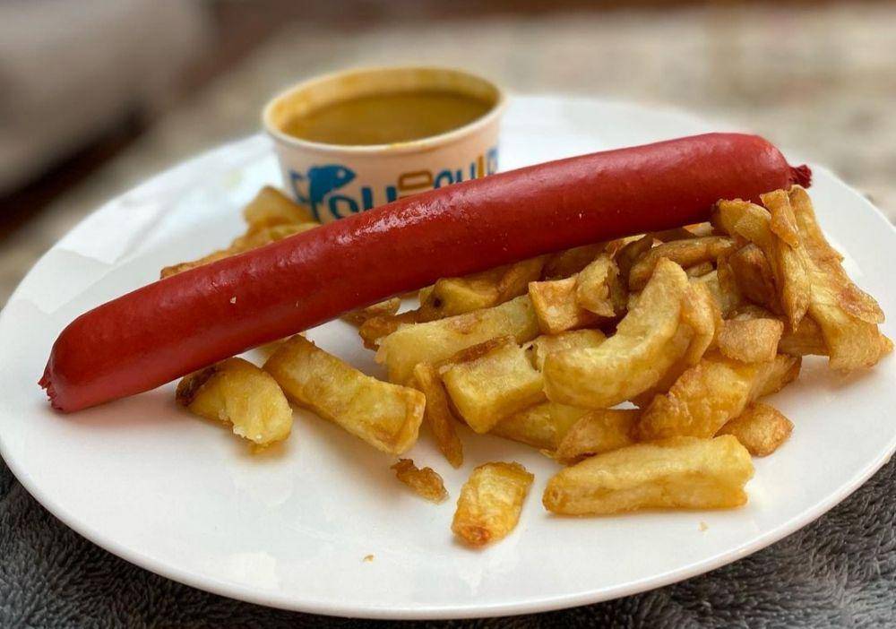 saveloy (instagram.com/poojipants)
