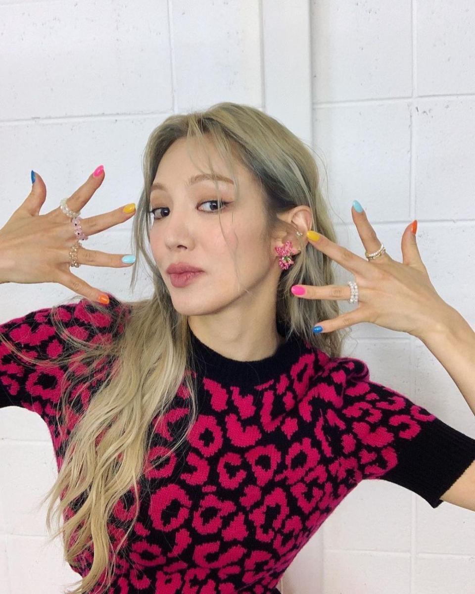 Hyoyeon SNSD (instagram.com/hyoyeon_x_x)