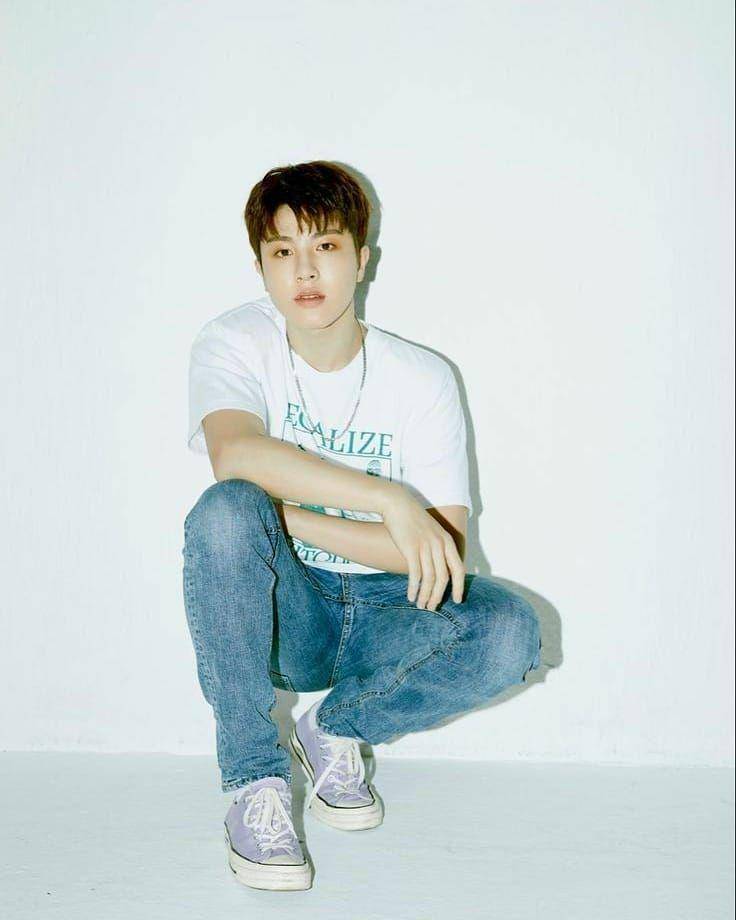 Blue jeans ala member Treasure (instagram.com/ygtre4sure526)