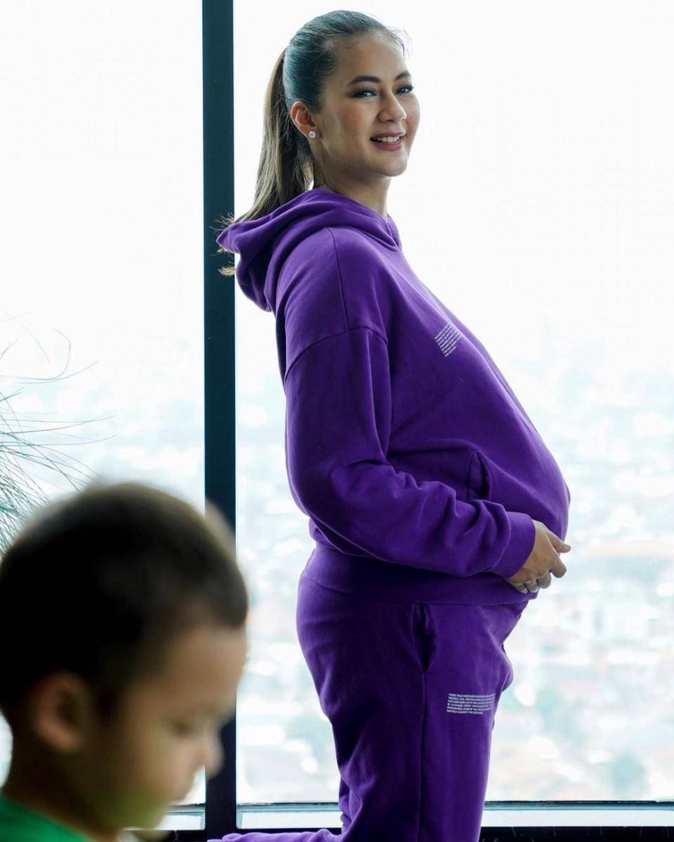 maternity Paula Verhoeven (Instagram.com/bapau.jr)