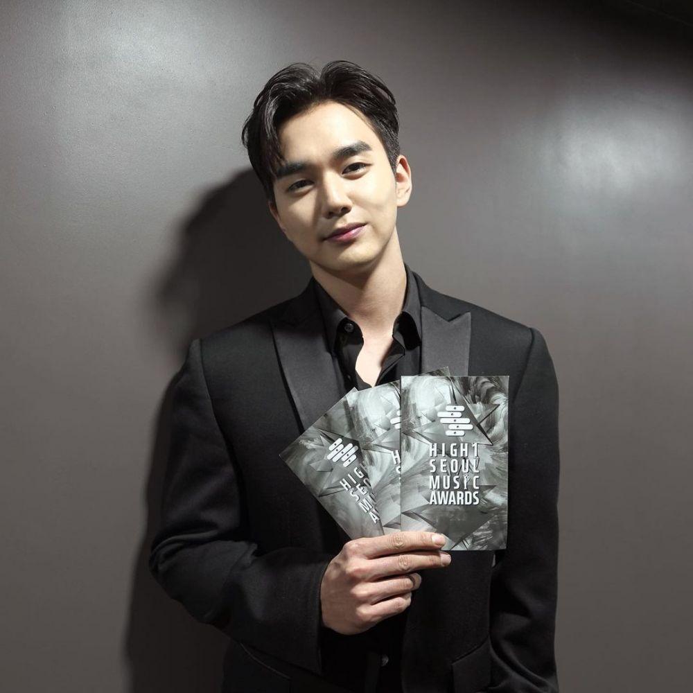 Yoo Seung Ho (instagram.com/storyjcompany)
