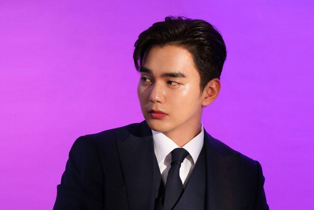 Yoo Seung Ho (instagram.com/storyjcompany)