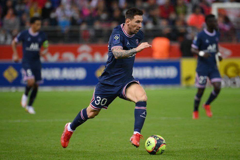 Lionel Messi saat menjalani debut bersama PSG (standard.co.uk)