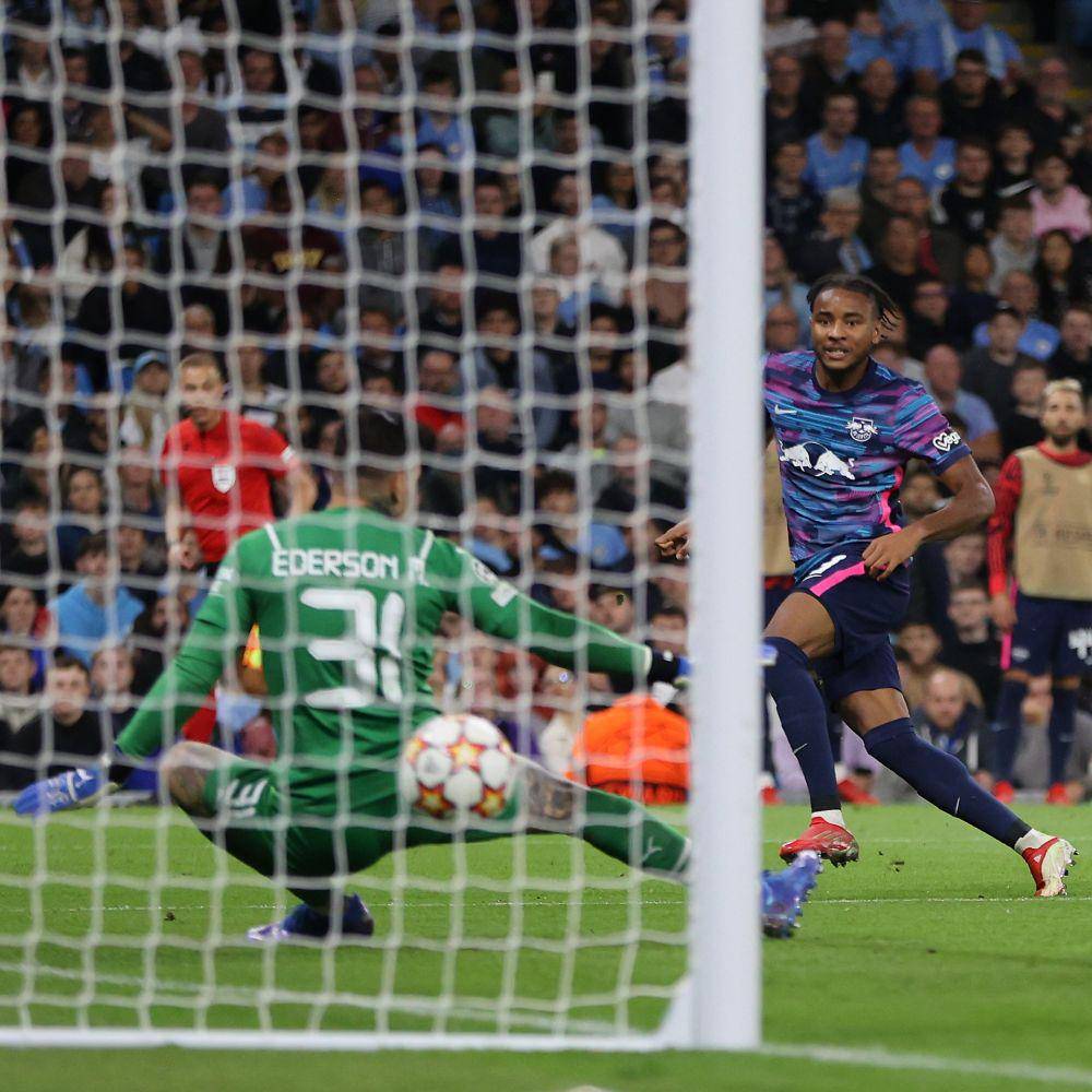 potret Christopher Nkunku saat membobol gawang Ederson (twitter.com/ChampionsLeague)