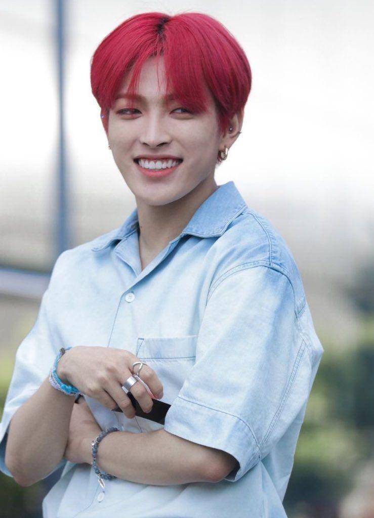 Hongjoong ATEEZ (twitter.com/88iira1)