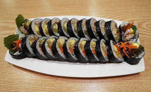 gimbap (pixabay.com/Lisy_)
