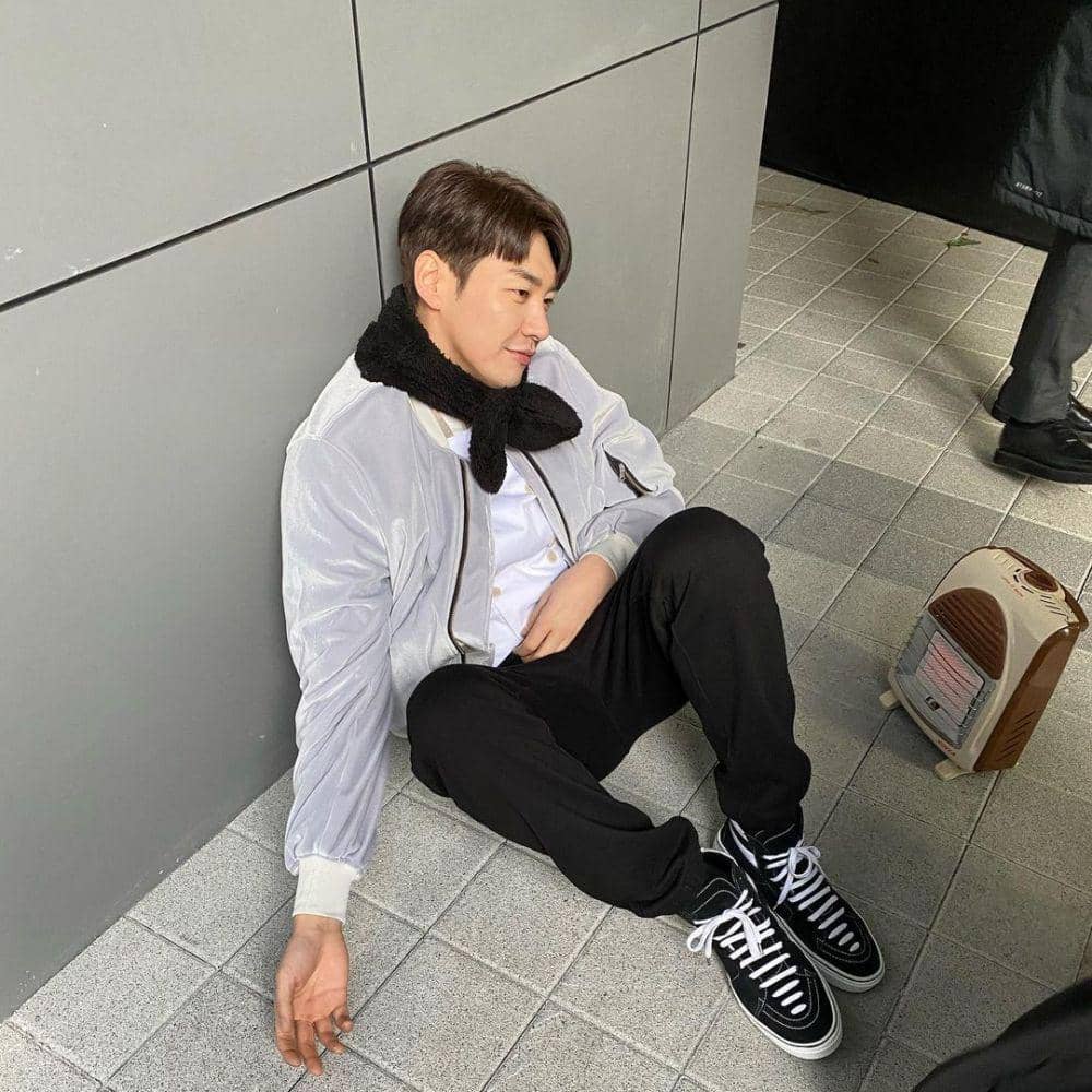 ootd Kim Young Kwang (instagram.com/aksakfn12)