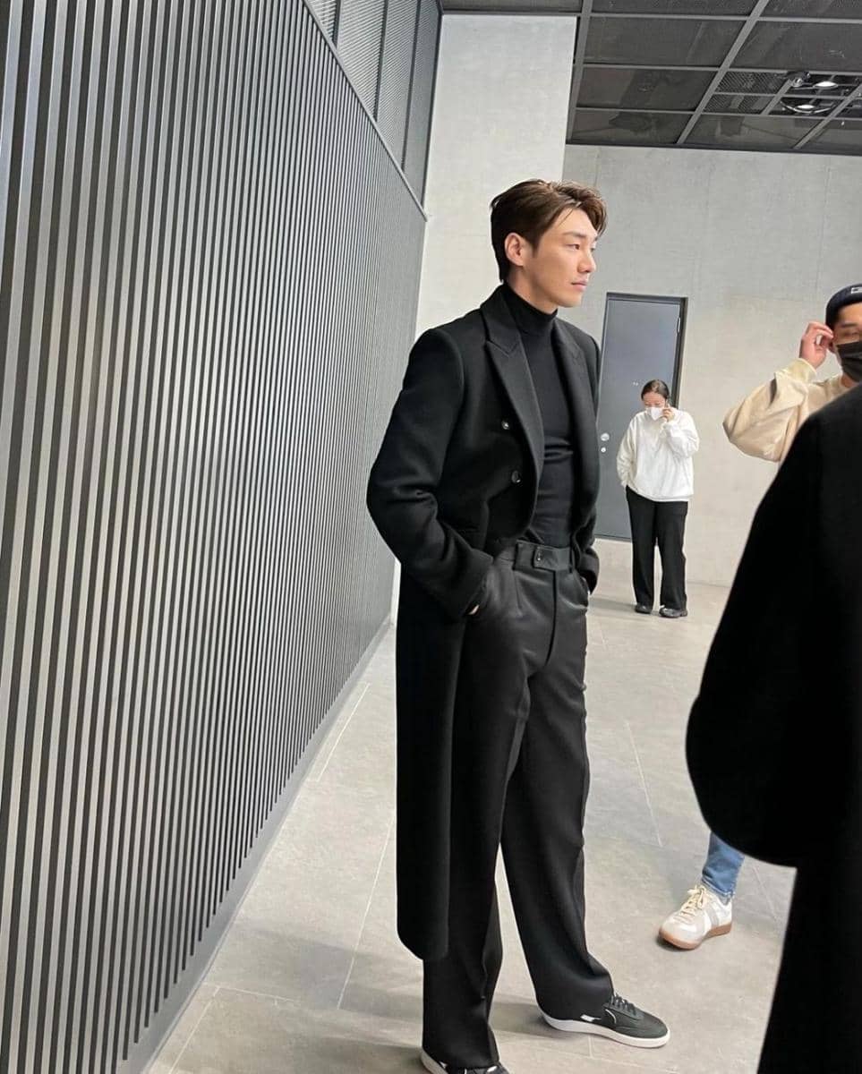 ootd Kim Young Kwang (instagram.com/aksakfn12)