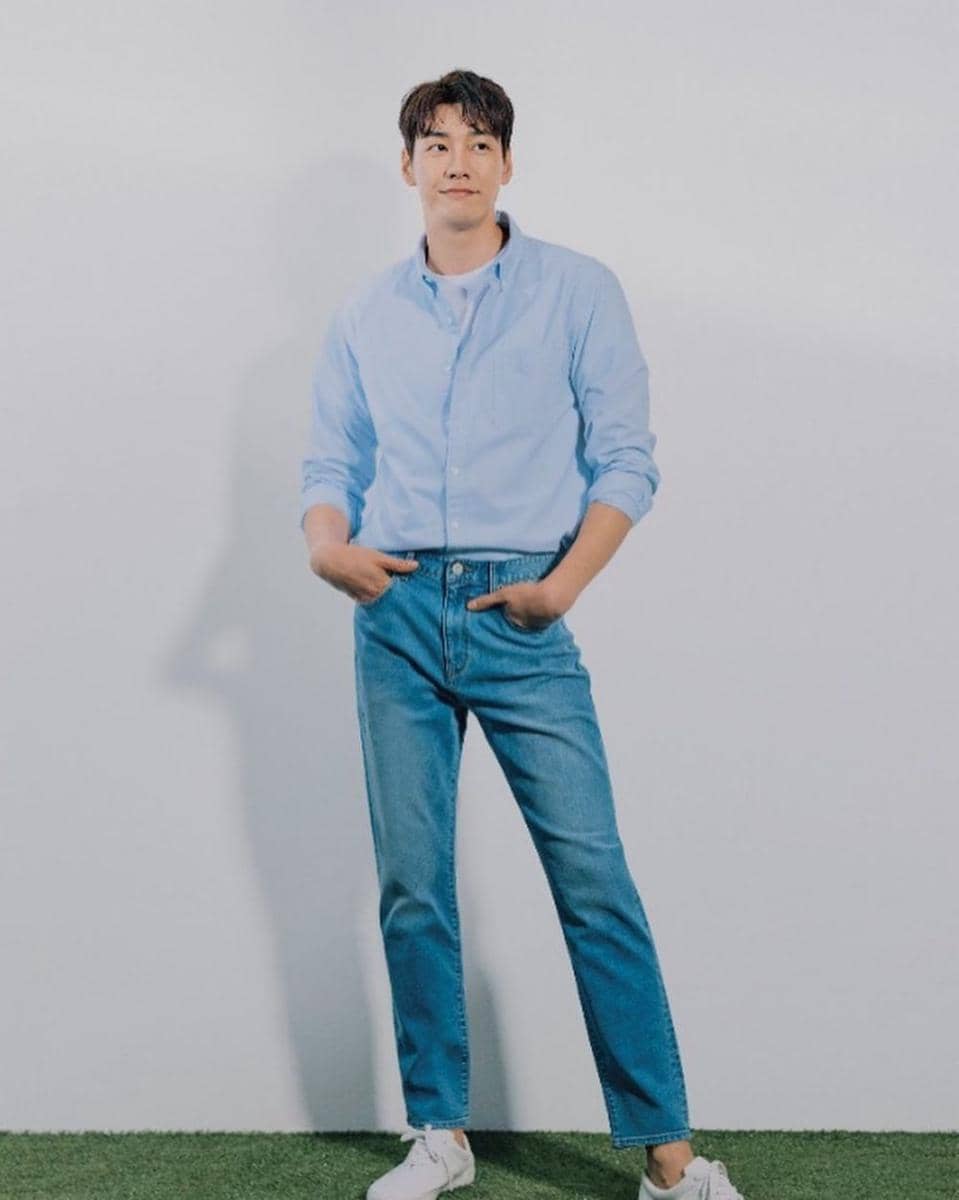 ootd Kim Young Kwang (instagram.com/aksakfn12)