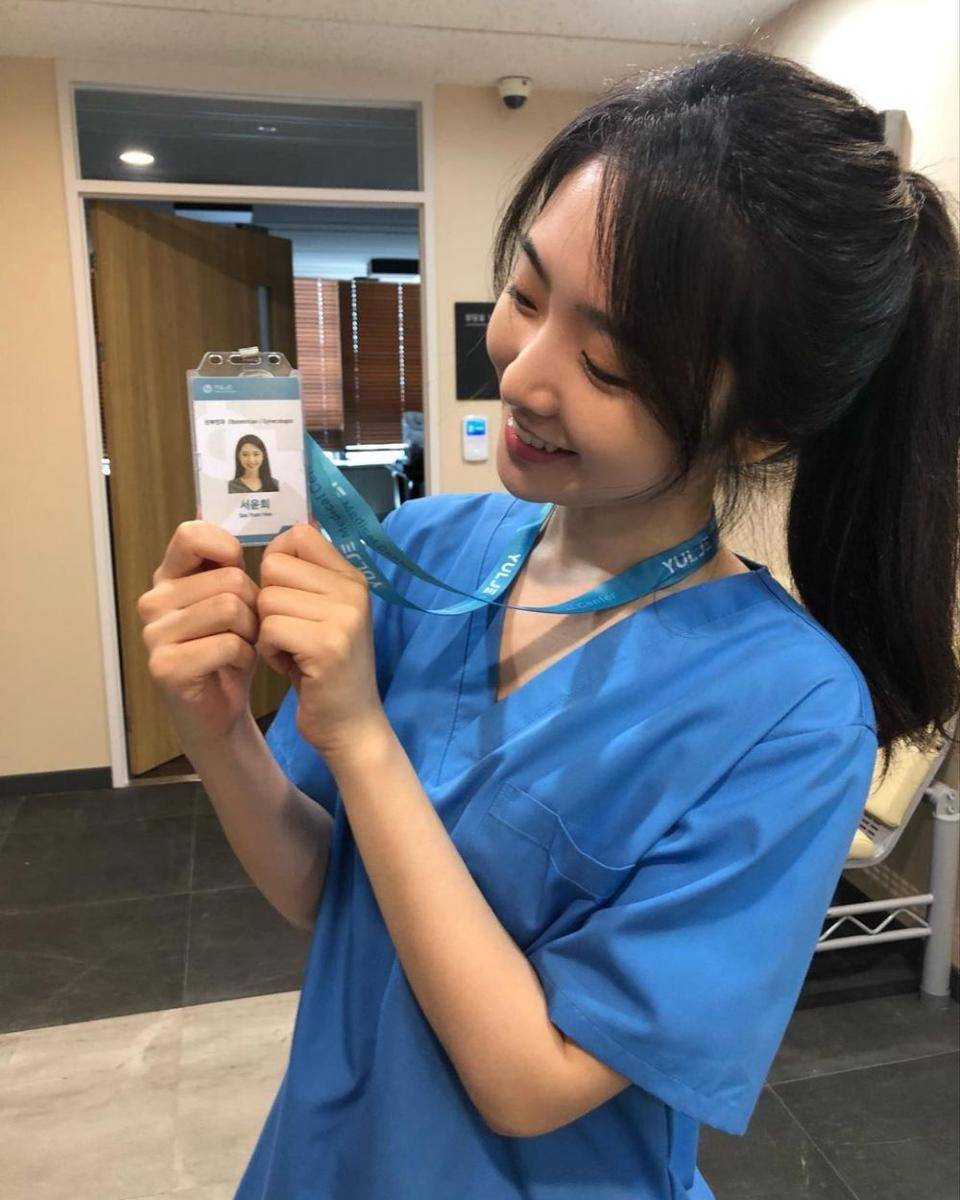 Park Jung In (instagram.com/bareejj)
