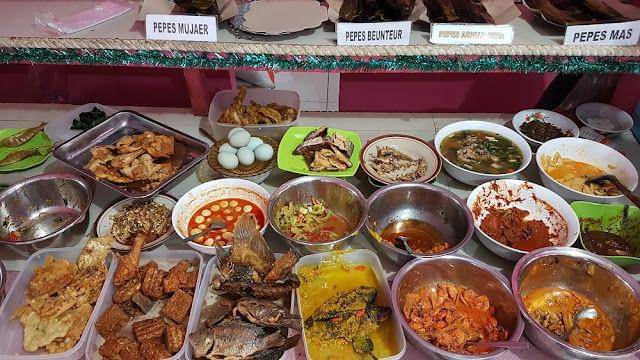 Nasi kasreng khas Kuningan (www.masukpakeko.id)