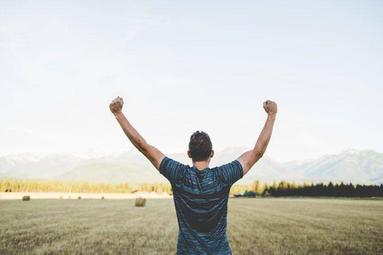 ilustrasi seseorang yang pemberani (unsplash.com/Japheth Mast)