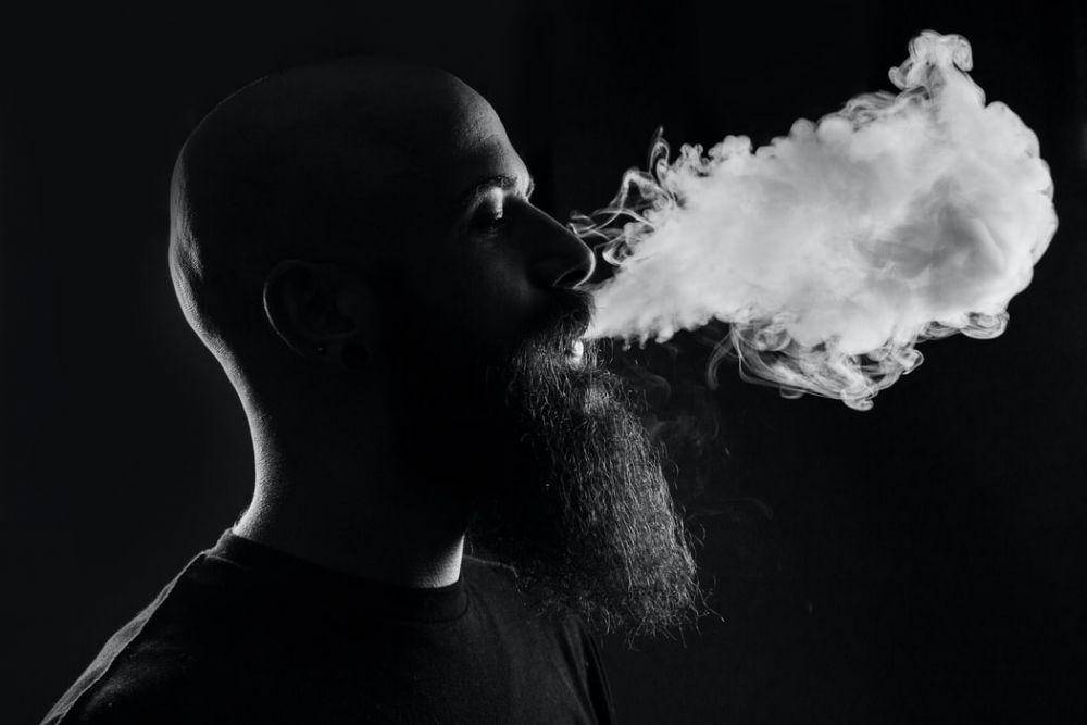 ilustrasi asap rokok (unsplash.com/Quinten de Graaf)