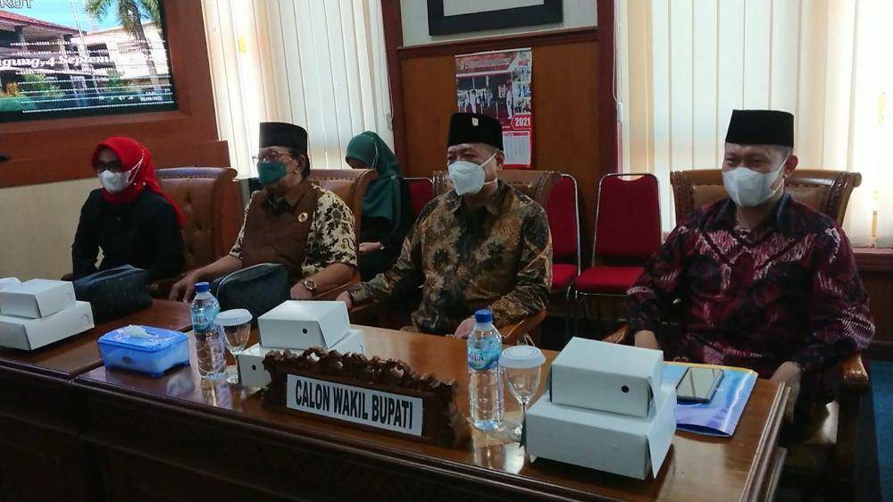 Calon wakil bupati Tulungagung saat pengundian nomor urut. IDN Times/ Bramanta Pamungkas