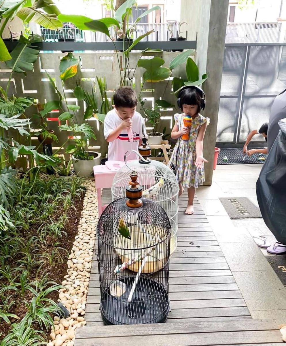 anak Rizky Kinos dan hewan peliharaannya (instagram.com/missnyctagina)