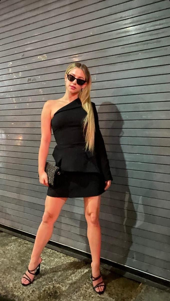 Lili Reinhart di after party Met Gala (instagram.com/lilireinhart)