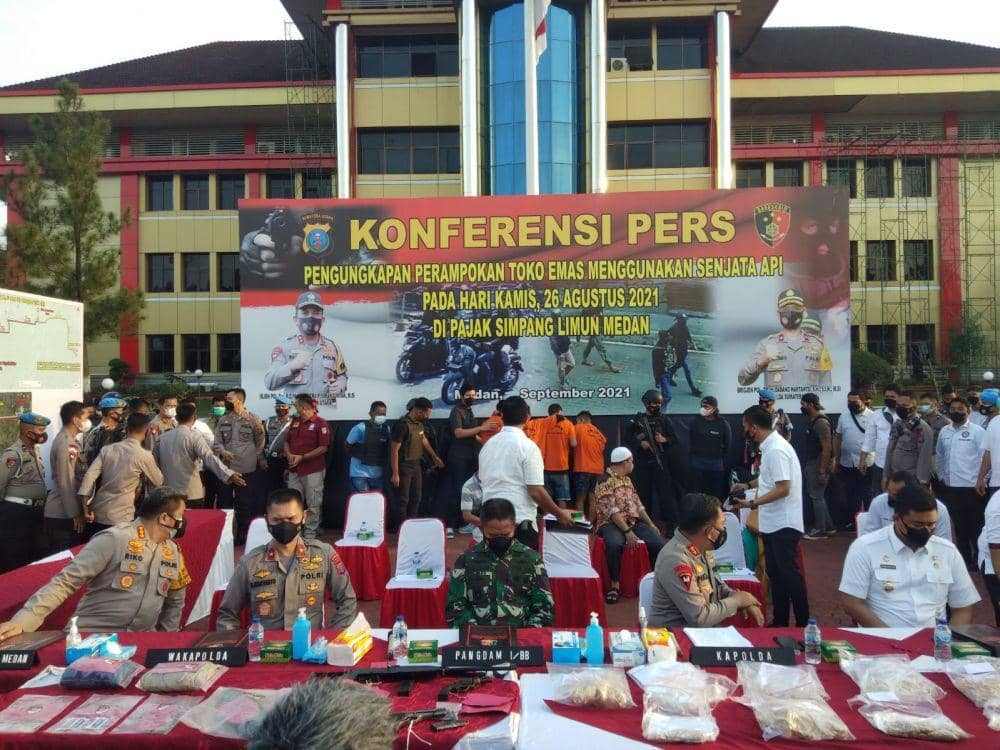 Konferensi pers penangkapan perampok toko emas di Pasar Simpang Limun (Dok.IDN Times/istimewa)