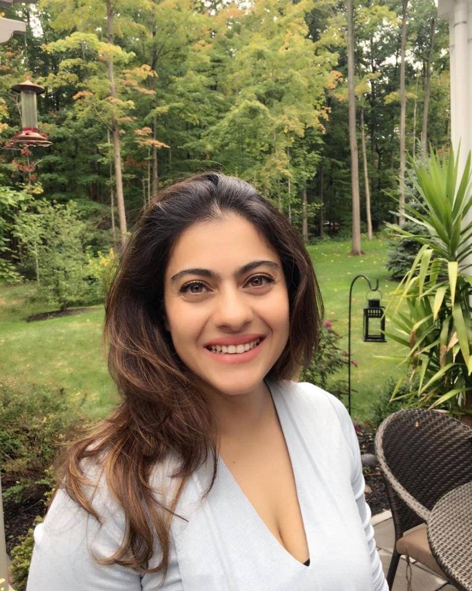 Kajol (instagram.com/kajol)