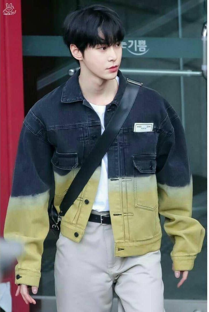 Jacket jeans ala member NCT (instagram.com/nctunited00)