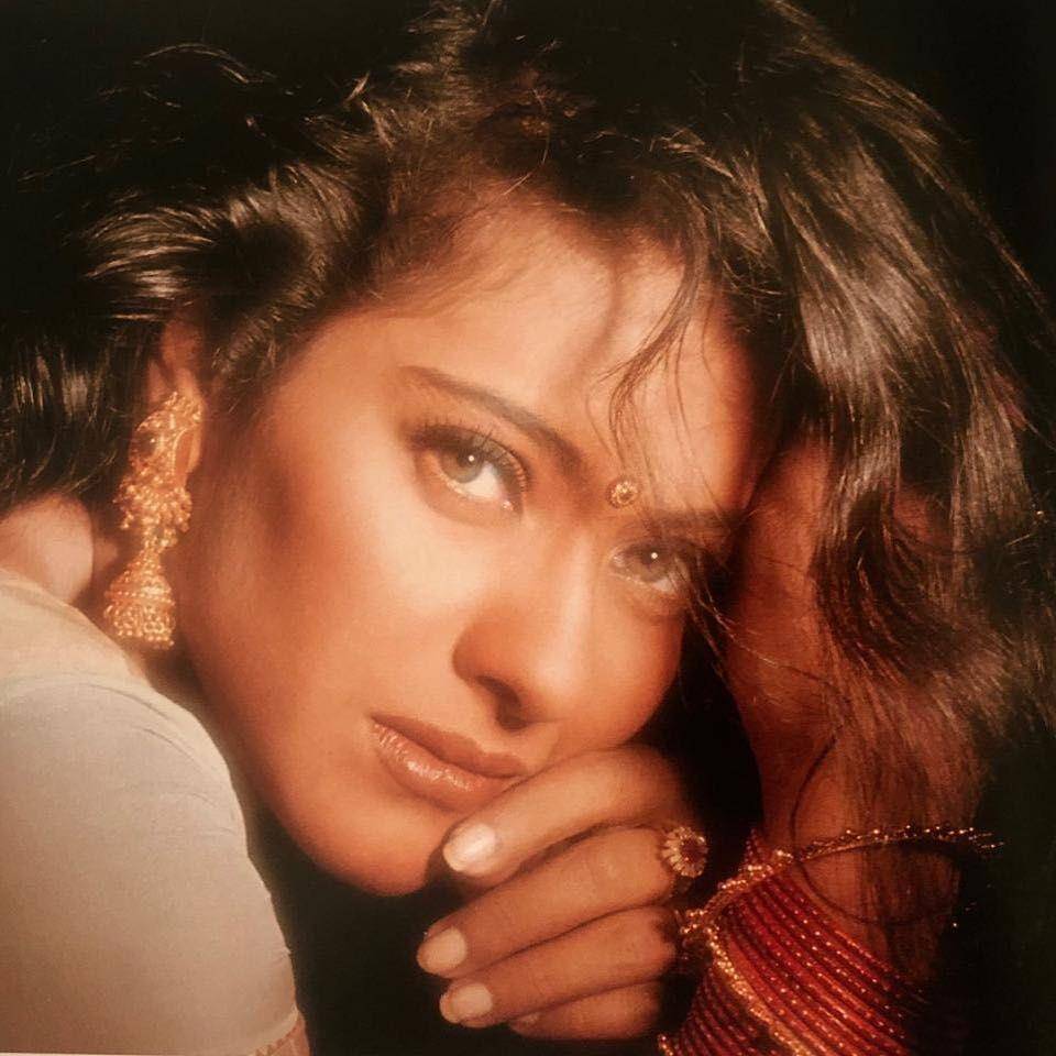 Kajol (instagram.com/kajol)