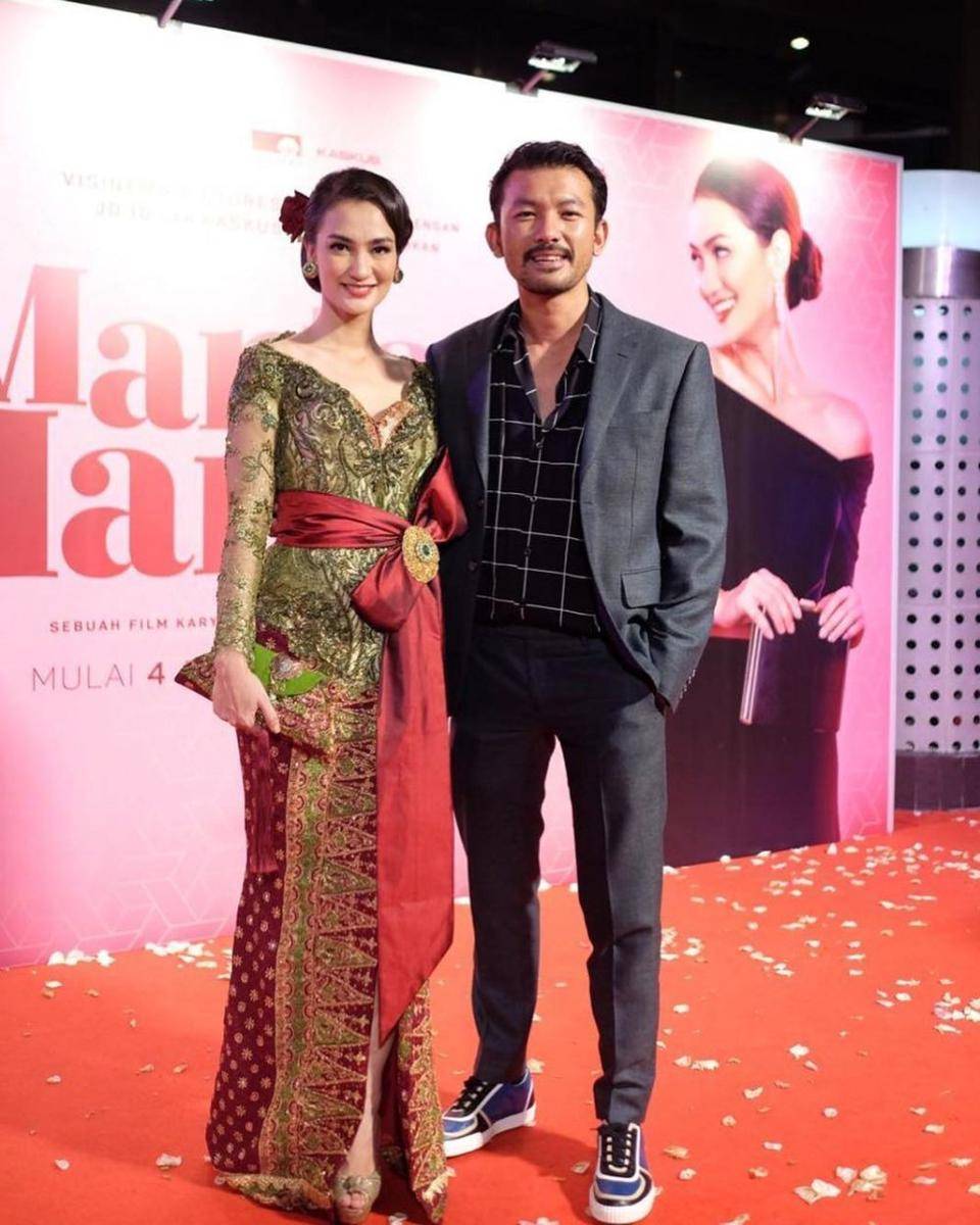 Kebaya Atiqah Hasiholan. (instagram.com/atiqahhasiholan/)