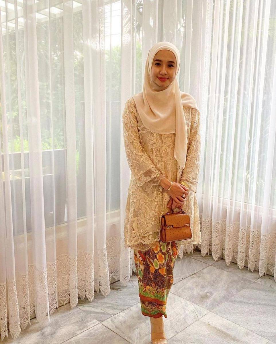 Kebaya Laudya Cynthia Bella. (instagram.com/laudyacynthiabella/)