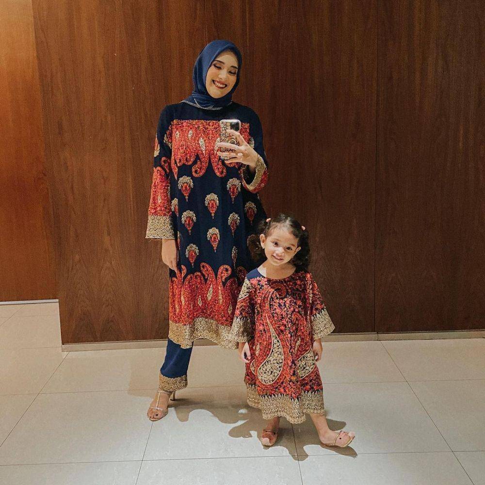 OOTD Syanindita dan Schalea. (instagram.com/strasysty/)