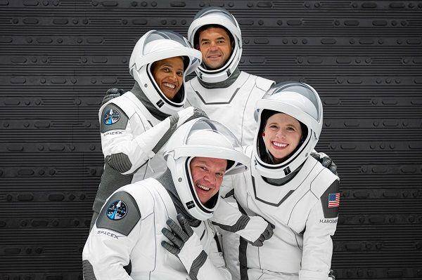 Keempat astronot yang ikut dalam perjalanan pariwisata luar angkasa pada Rabu, 15 September 2021, waktu setempat. (Twitter.com/SpaceX)