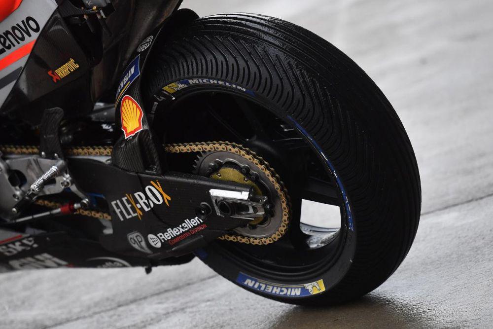 Ban Michelin yang terpasang pada sebuah motor MotoGP (motogp.com)