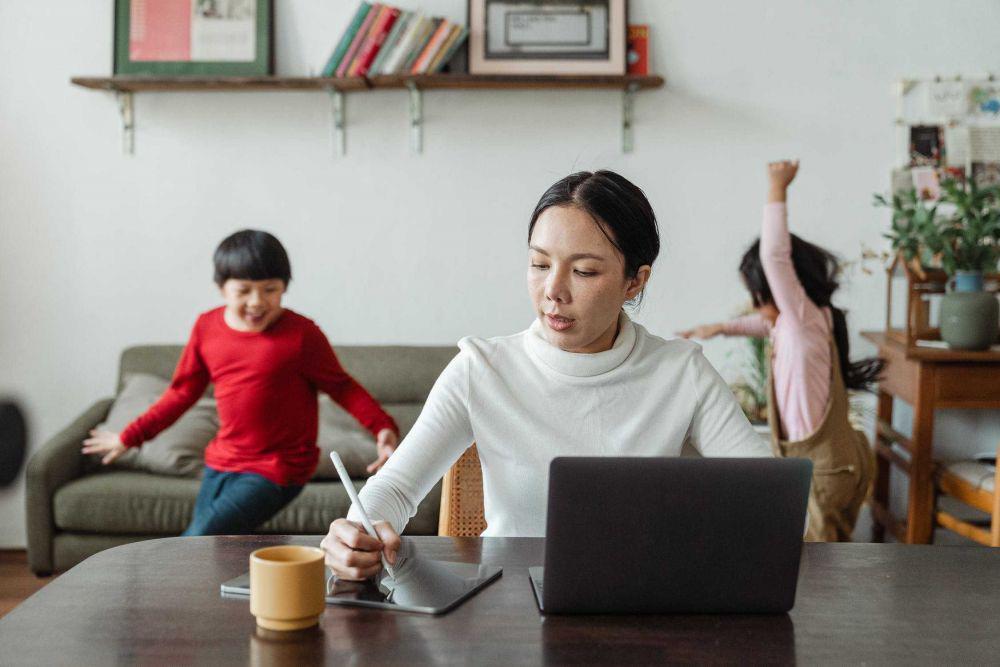 5 Kelebihan yang Dimiliki Seorang Working Mom, Multitasking!