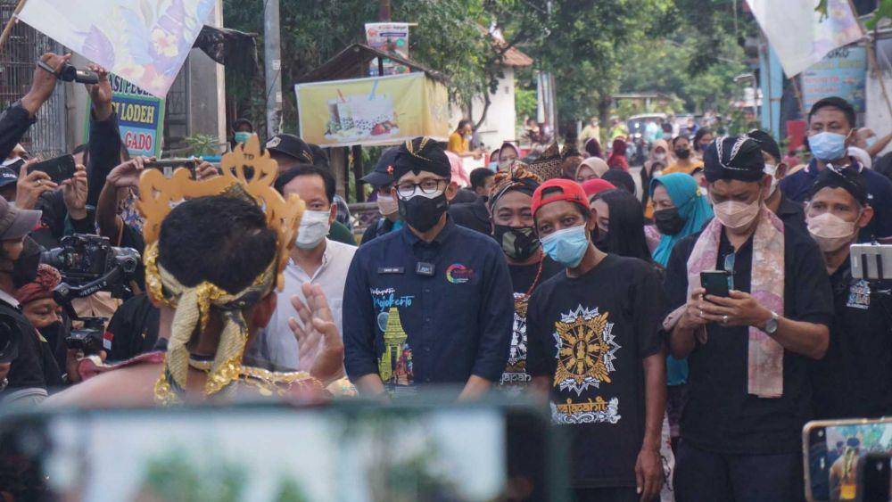 Sandiaga saat melakukan kunjungan di Trowulan.IDN Times/Fad