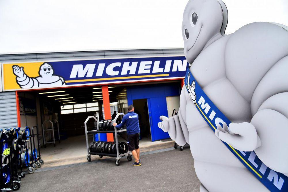 Garasi Michelin pada salah satu sirkuit (motogp.com)