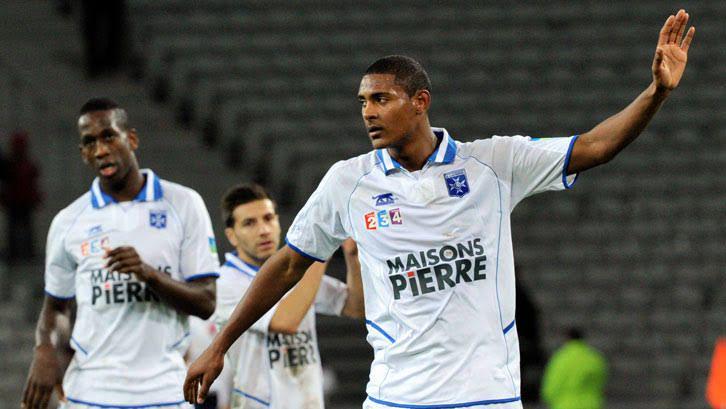 potret Sebastien Haller di AJ Auxerre (whufc.com)