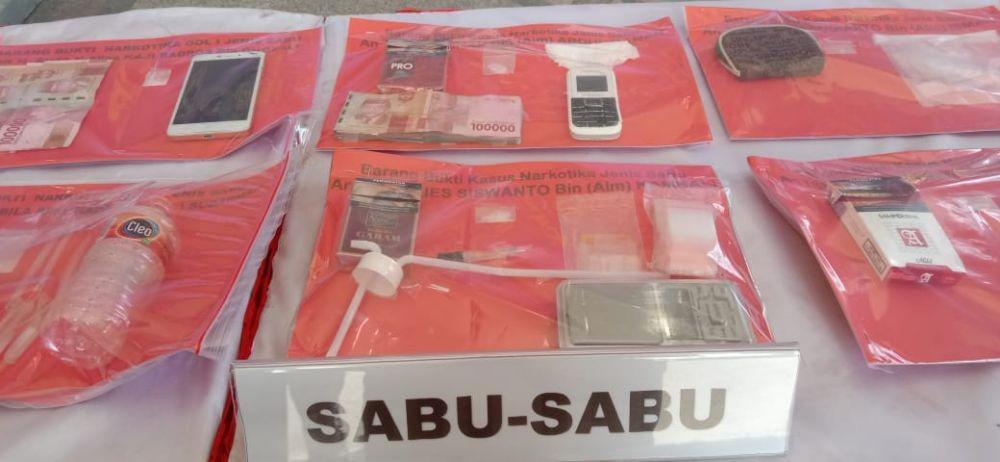 Barang bukti sabu-sabu yang diamankan polisi dari para tersangka. Dok Istimewa