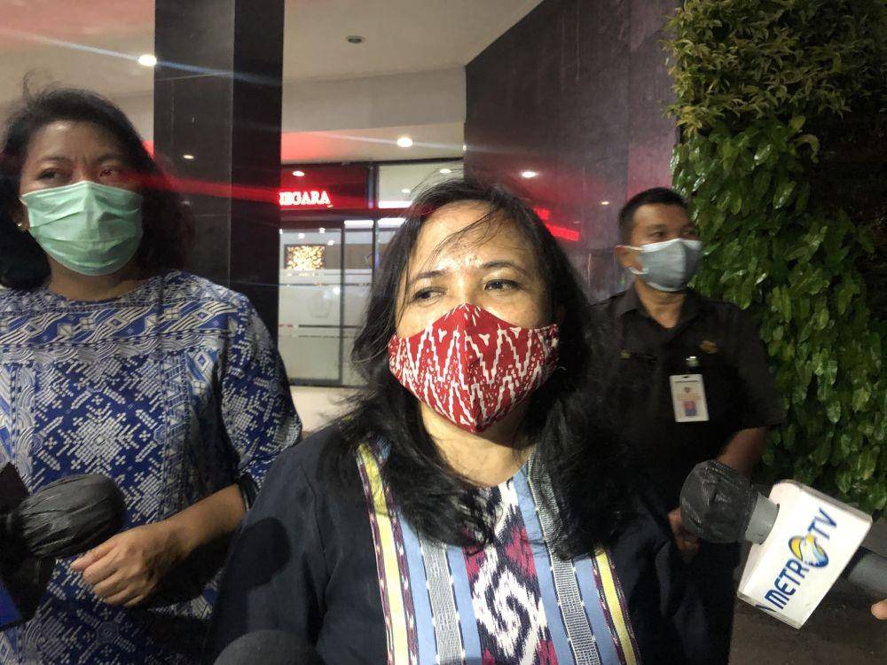 (Kiri) Direktur Pengelolaan Kekayaan Negara dan Sistem Informasi DJKN, Purnama T Sianturi. (Kanan) Direktur Hukum dan Hubungan Masyarakat DJKN, Tri Wahyuningsih Retno Mulyani (IDN Times/Vadhia Lidyana)