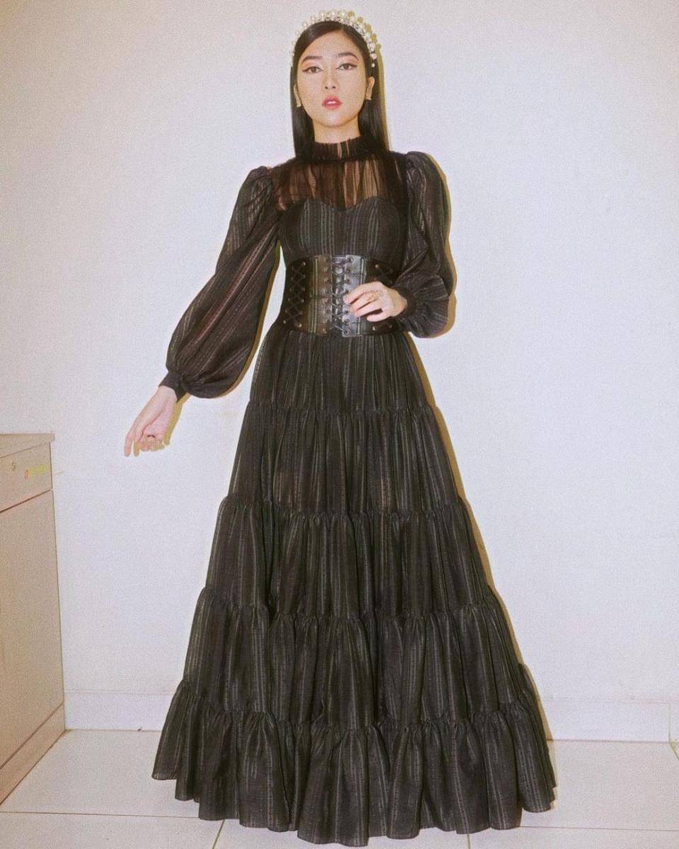 Isyana Sarasvati (instagram.com/isyanasarasvati/)