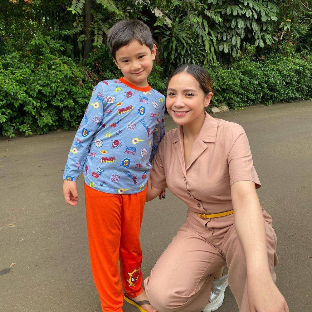 Nagita dan Rafathar (instagram.com/raffinagita1717/)