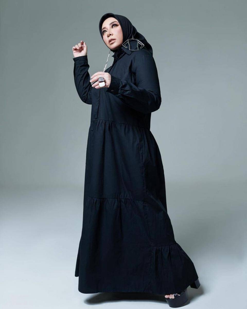 Melly Goeslaw (instagram.com/melly_goeslaw/)