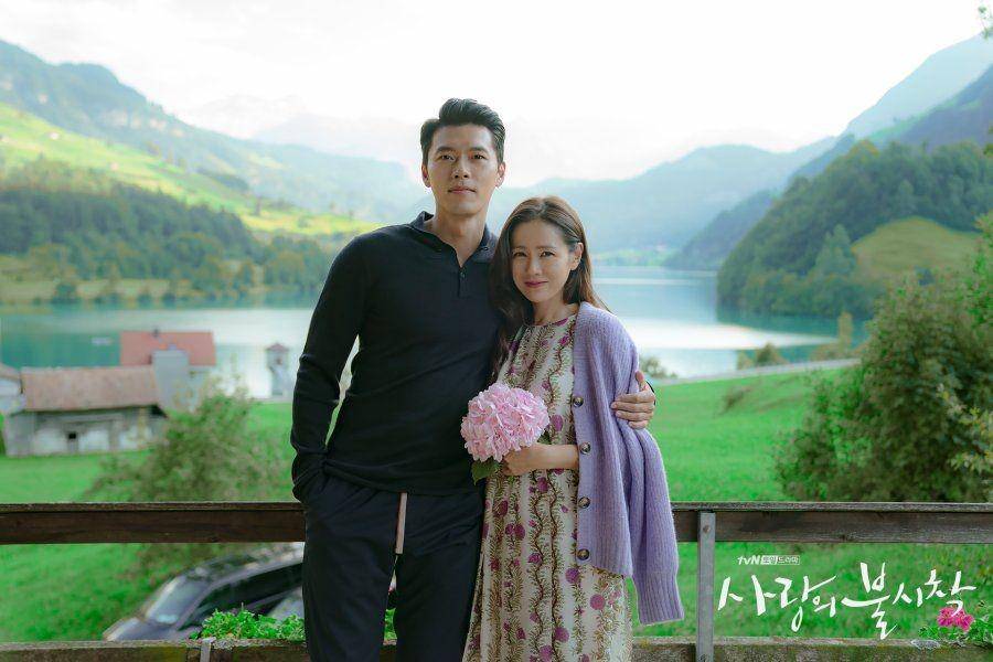 Hyun Bin dan Son Ye Jin di drama Crash Landing On You (dok. tvN/Crash Landing On You)