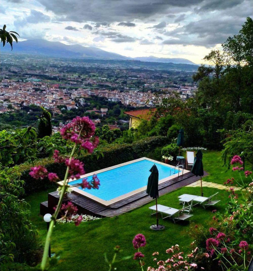 Montecatini Terme (instagram.com/villalamorescabedandbreakfast)
