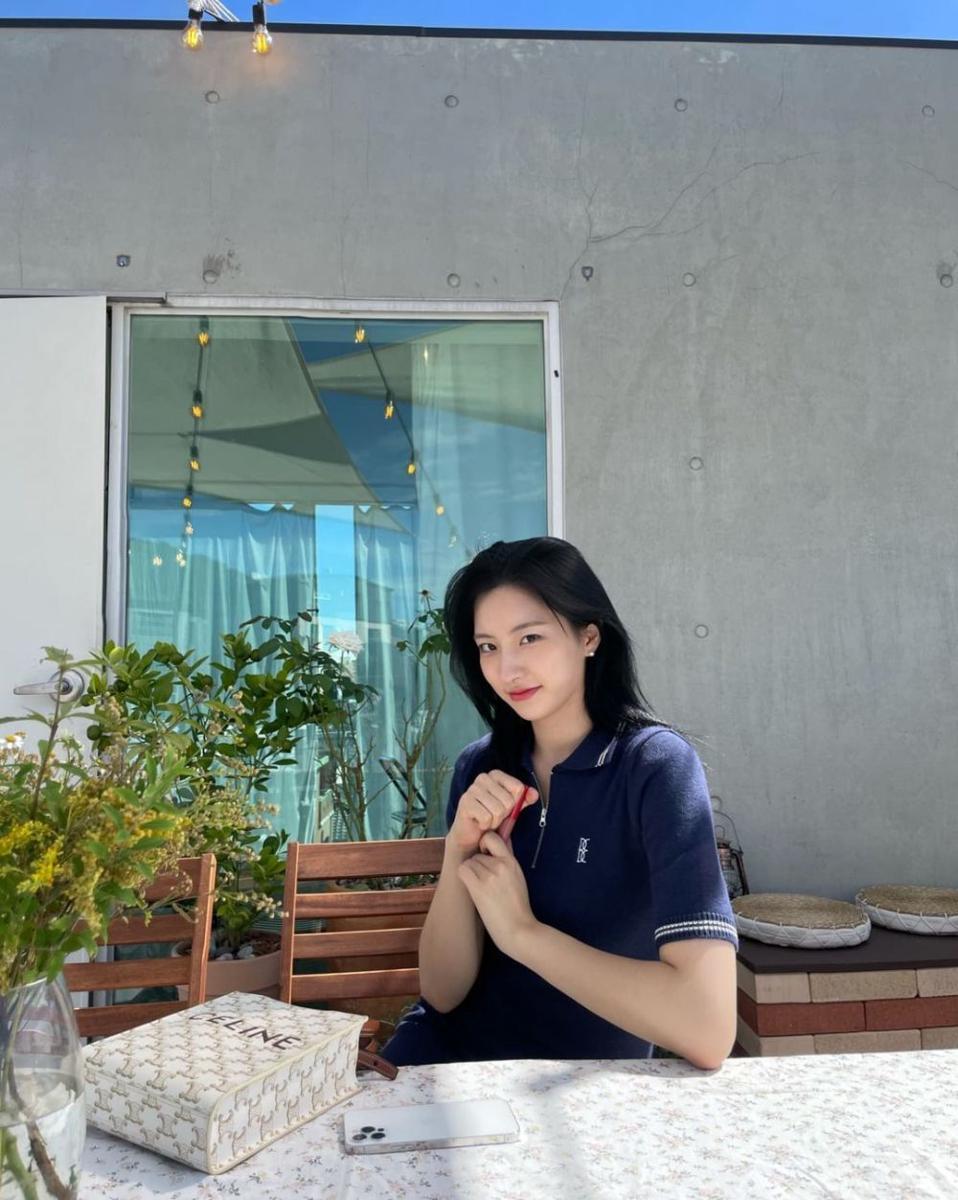 Eunseo WJSN (instagram.com/eeunseo._.v)