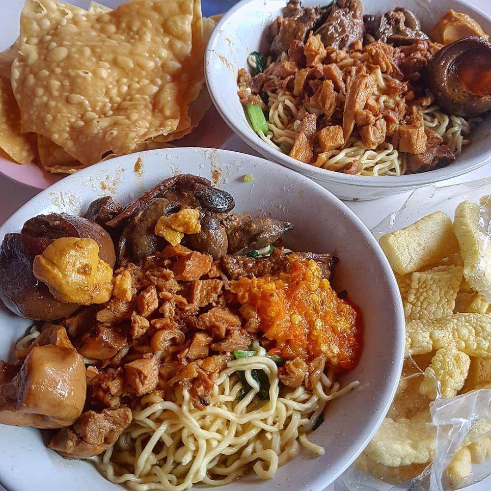 Mie Ayam Cak Kandar Arema (instagram.com/kulinerjabodetabek)