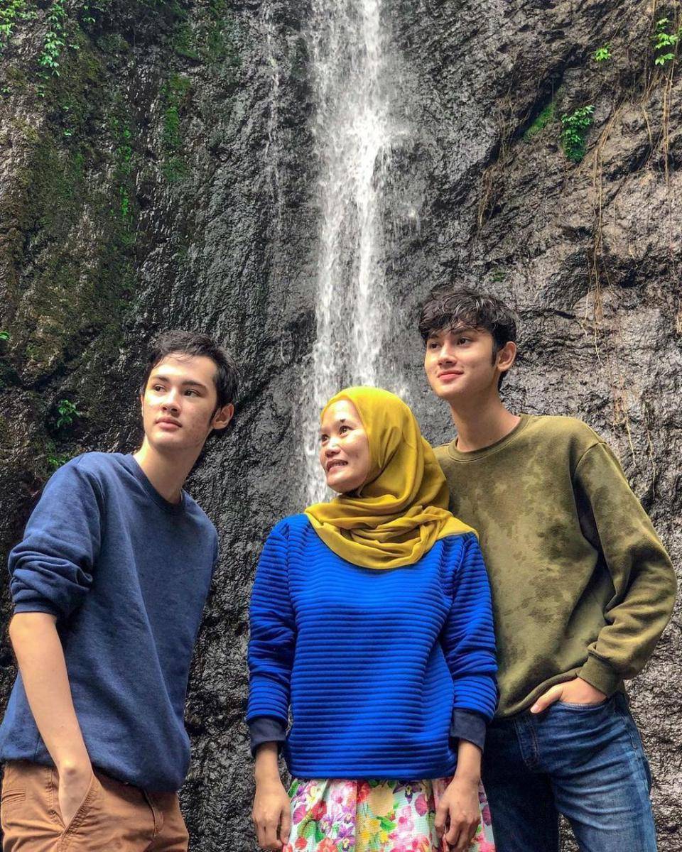 Cole, Clay Gribble dan ibu (instagram.com/colegribble03)