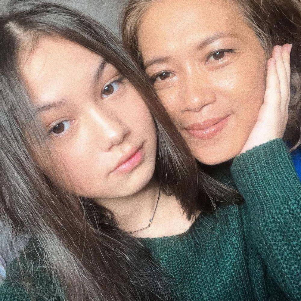 Saskia Chadwick dan ibu (instagram.com/saskiachadwick_)